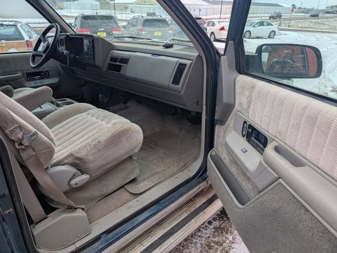 Used 1994 GMC Suburban 2500 image 15