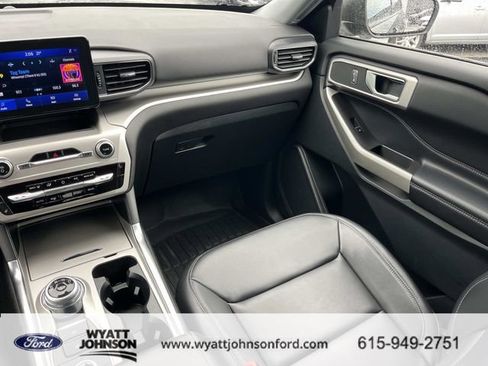 Certified 2022 Ford Explorer XLT w/ Equipment Group 202A AWD/4WD image 13