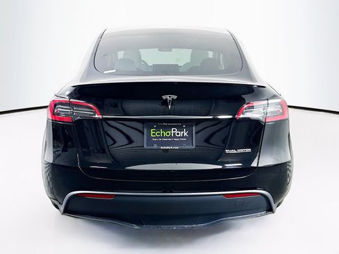 Used 2023 Tesla Model Y Performance AWD/4WD image 7