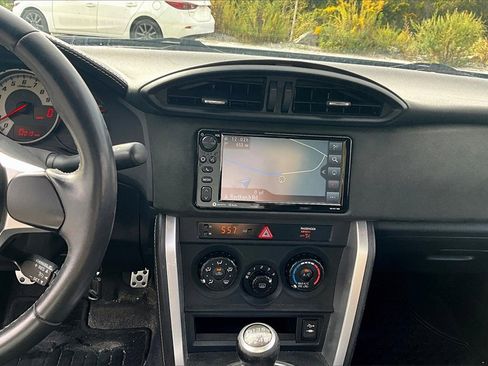 Used 2018 Toyota 86 image 27