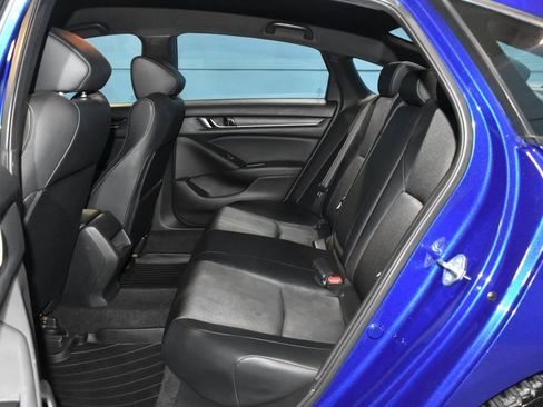 Used 2018 Honda Accord Sport image 19