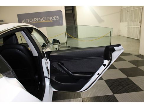 Used 2018 Tesla Model 3 Long Range image 20