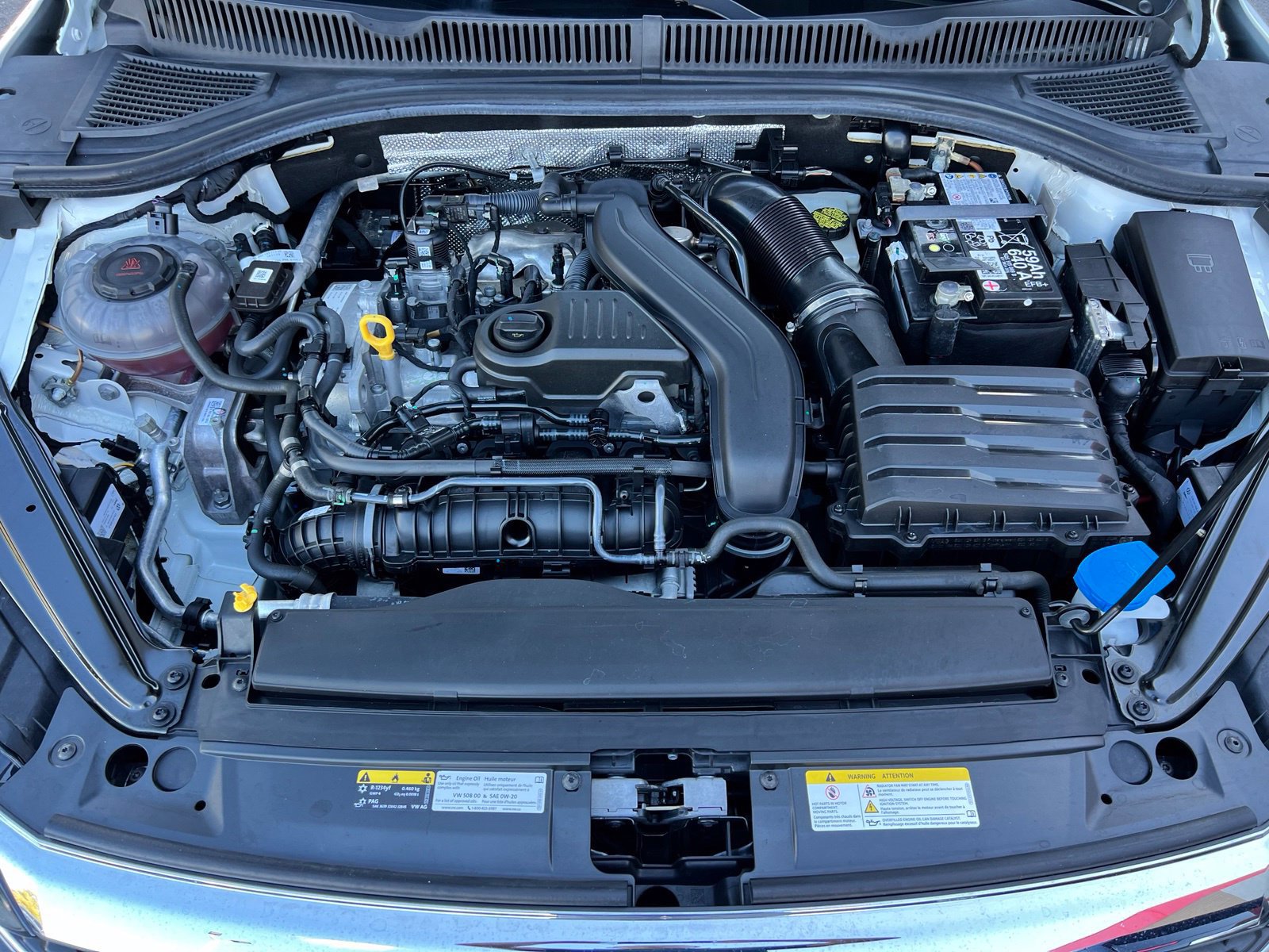 Used 2024 Volkswagen Jetta SE w/ Panoramic Sunroof Package FWD image 19