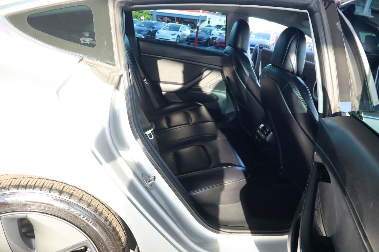 Used 2018 Tesla Model 3 Long Range RWD image 30