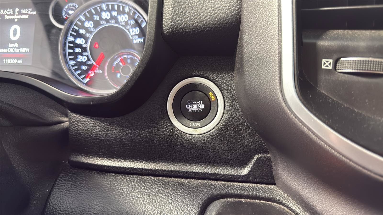 Used 2020 RAM 1500 Big Horn AWD/4WD image 22