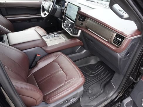 Used 2022 Ford Expedition Limited AWD/4WD image 22