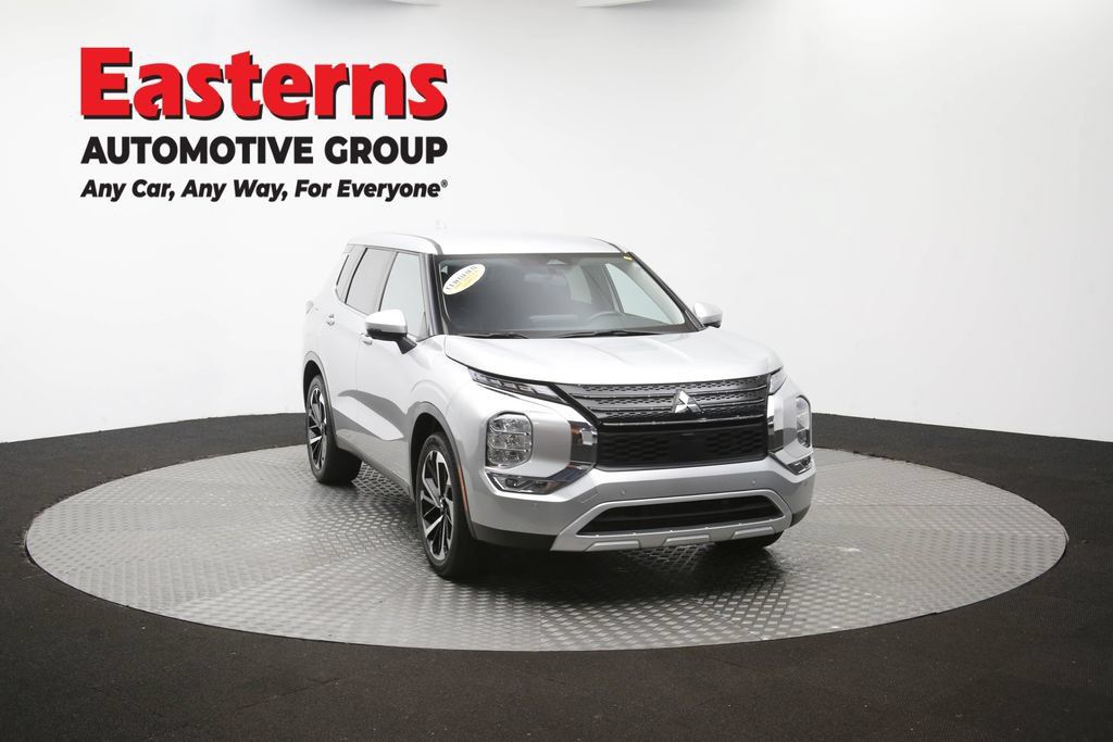 Used 2024 Mitsubishi Outlander SE FWD image 51