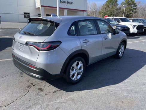 Used 2023 Honda HR-V LX image 10