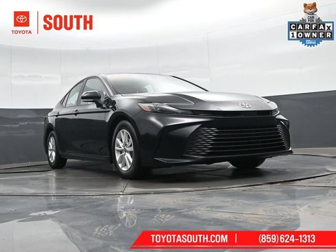 Used 2025 Toyota Camry LE w/ Convenience Package FWD image 41