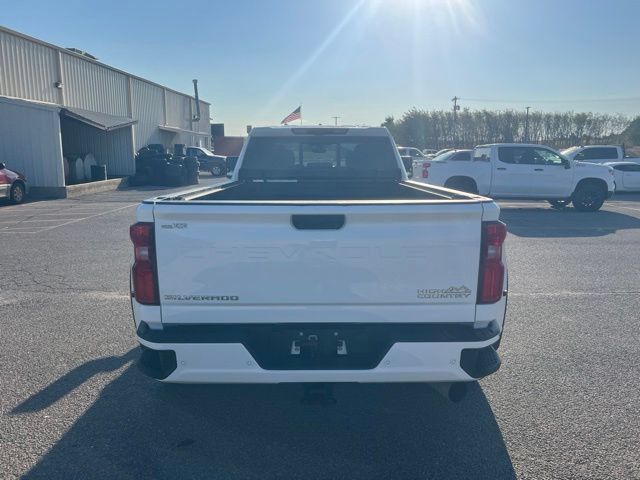 Used 2021 Chevrolet Silverado 3500 High Country w/ LPO, Hitch Package AWD/4WD image 6