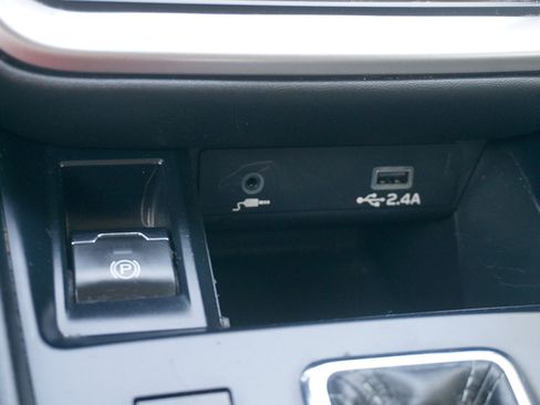 Used 2024 Subaru Outback AWD/4WD image 17