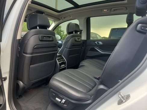 Used 2020 BMW X7 xDrive40i w/ Premium Package AWD/4WD image 13
