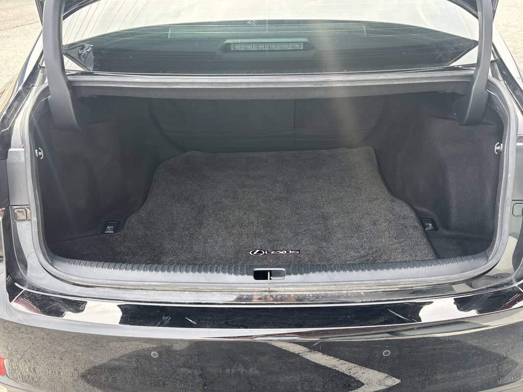 Used 2017 Lexus IS 200t w/ Navigation System Package RWD image 13