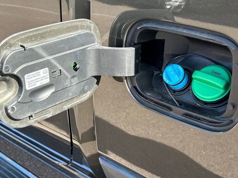 Used 2022 Chevrolet Silverado 3500 High Country w/ LPO, Hitch Package image 33