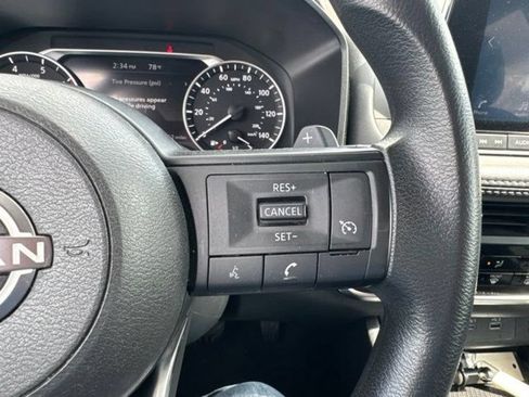Used 2023 Nissan Rogue S FWD image 35