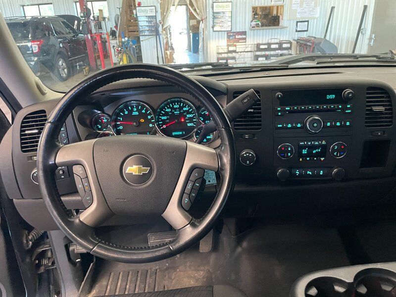 Used 2013 Chevrolet Silverado 2500 LT w/ Z71 Appearance Package AWD/4WD image 8