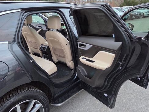 Used 2017 Jaguar F-PACE Prestige image 46