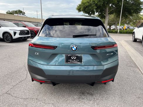 Used 2025 BMW iX xDrive50 AWD/4WD image 8