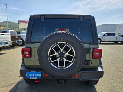 New 2025 Jeep Wrangler Rubicon w/ Convenience Group