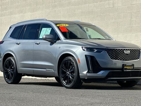 Certified 2024 Cadillac XT6 Premium Luxury image 2