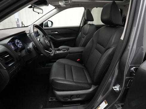 Certified 2023 Nissan Rogue SV image 7