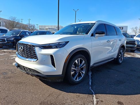 Certified 2023 INFINITI QX60 Luxe w/ Cargo Package image 3