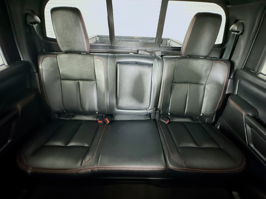Used 2023 Nissan Titan PRO-4X w/ Pro-4x Convenience Package AWD/4WD image 13