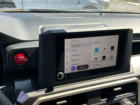 Used 2025 Toyota Tacoma TRD Off-Road image 36