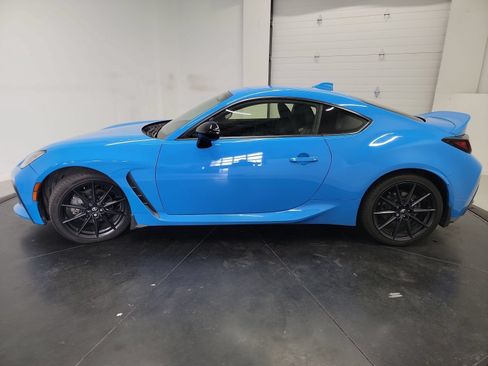 Used 2023 Toyota GR86 Premium RWD image 4