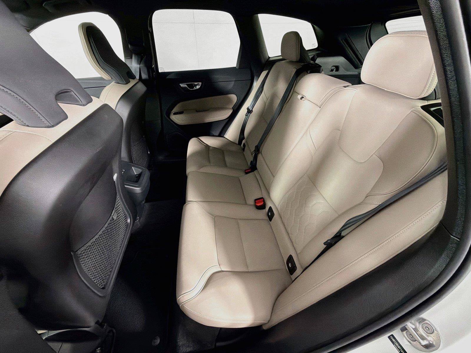 Used 2026 Volvo XC60 B5 Plus AWD/4WD image 25