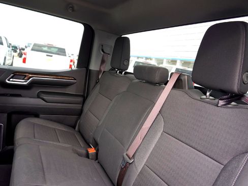 Used 2024 GMC Sierra 1500 SLE image 31