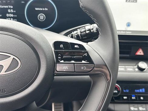 New 2025 Hyundai Elantra SEL image 25