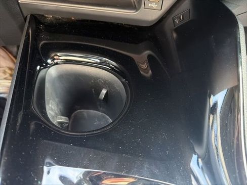 Used 2020 Toyota C-HR XLE image 24