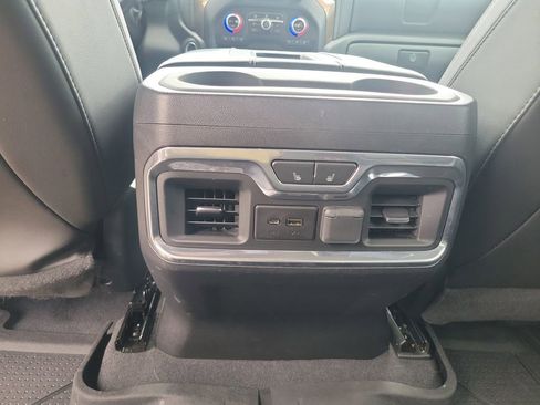 Used 2019 Chevrolet Silverado 1500 High Country w/ Technology Package AWD/4WD image 11