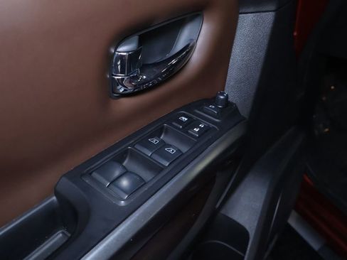 Used 2018 Nissan Titan Platinum Reserve image 12