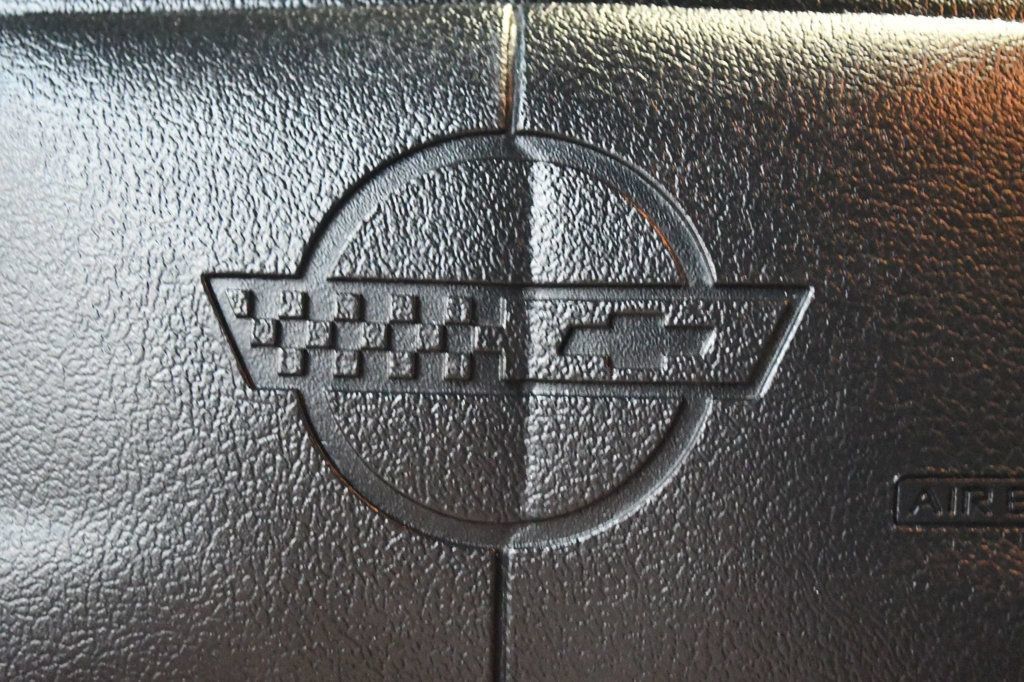 Used 1996 Chevrolet Corvette Coupe RWD image 50