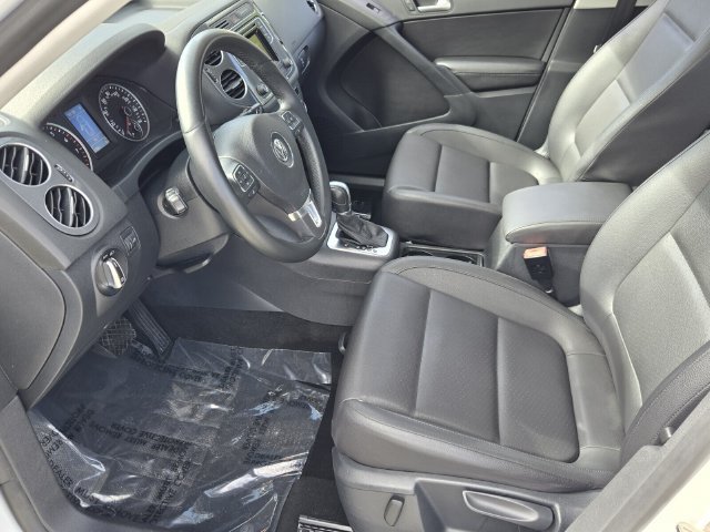 Used 2016 Volkswagen Tiguan S FWD image 10