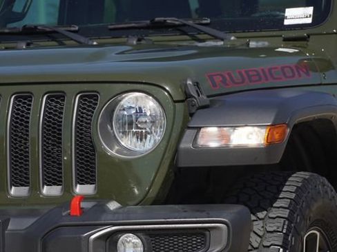 Used 2022 Jeep Wrangler Unlimited Rubicon AWD/4WD image 4
