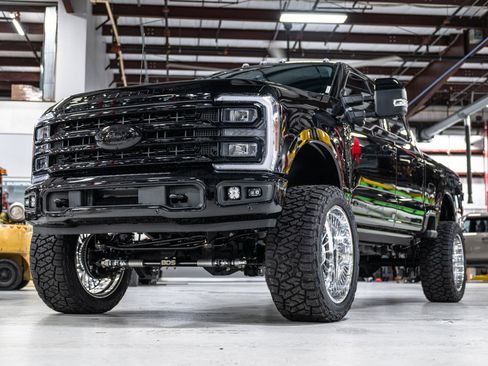 New 2025 Ford F250 Lariat w/ Lariat Ultimate Package image 8