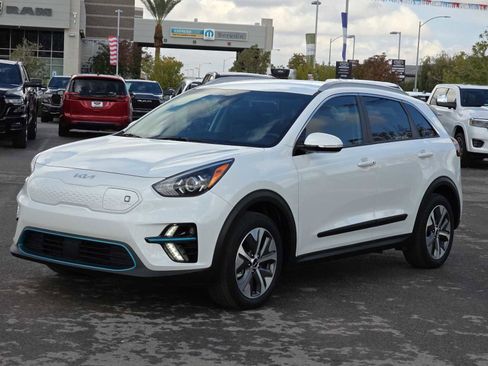Used 2022 Kia Niro EX image 5