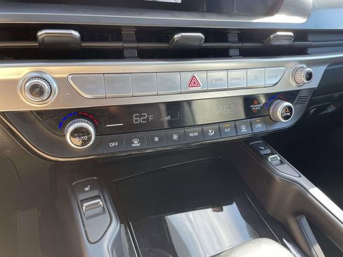 Used 2025 Kia Telluride S AWD/4WD image 26