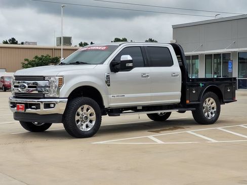 Used 2019 Ford F250 Lariat w/ Lariat Ultimate Package AWD/4WD image 4