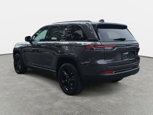 New 2025 Jeep Grand Cherokee Limited w/ Black Appearance Package AWD/4WD image 7