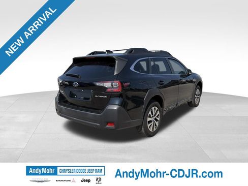 Used 2023 Subaru Outback Premium AWD/4WD image 7