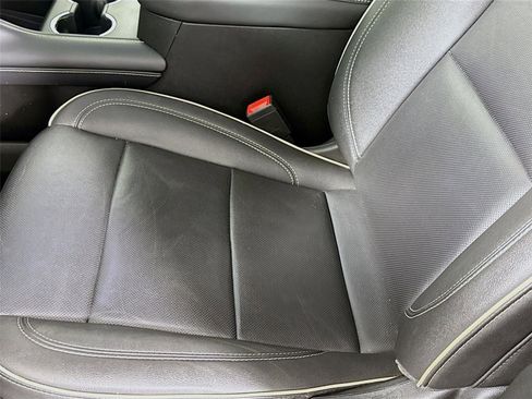 Used 2022 Chevrolet Suburban Premier image 14