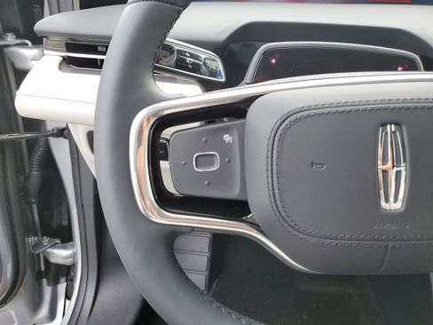 New 2026 Lincoln Nautilus Premier image 24