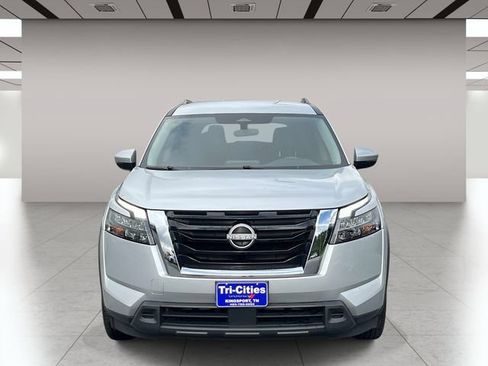 Used 2025 Nissan Pathfinder SV AWD/4WD image 9