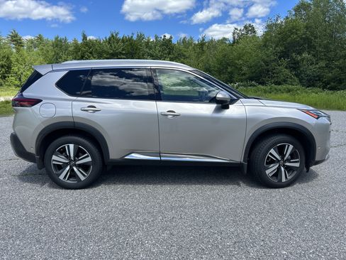 Used 2023 Nissan Rogue Platinum w/ Platinum Premium Package AWD/4WD image 4
