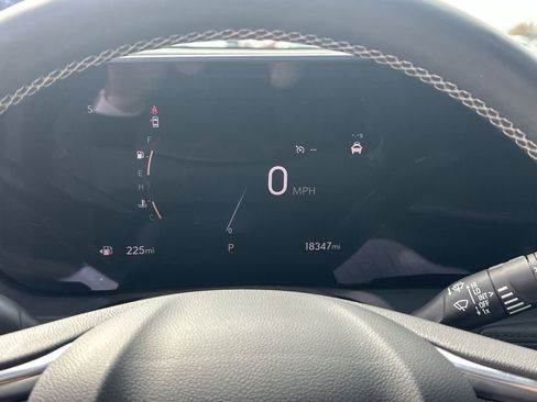 Certified 2024 Buick Encore GX Avenir image 11