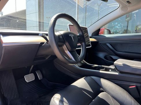 Used 2020 Tesla Model 3 Long Range image 2